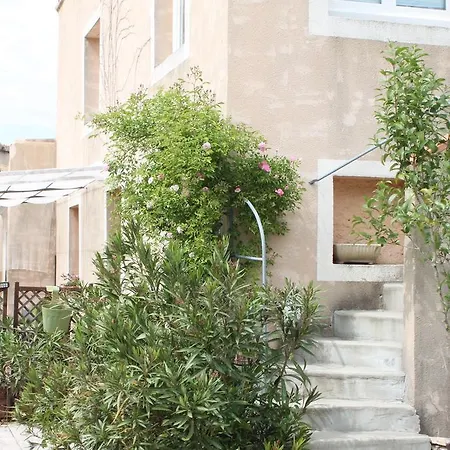 Bed & Breakfast Les Romarins 3*